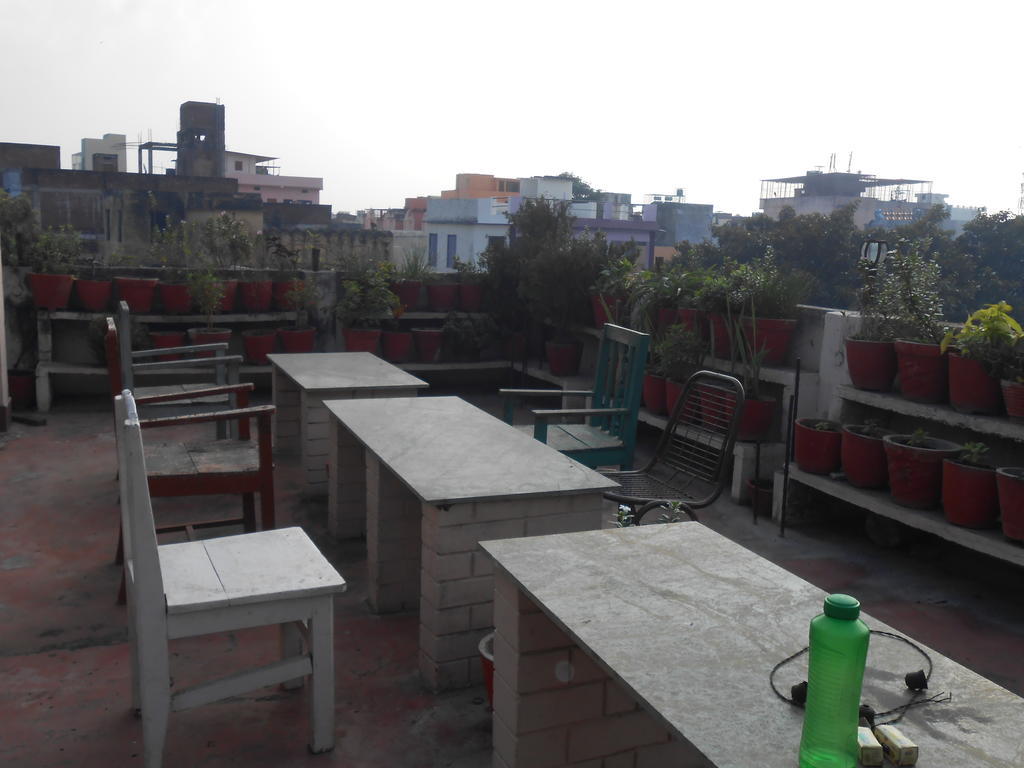 Hotel Sonmony Benares Buitenkant foto