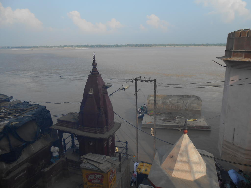 Hotel Sonmony Benares Buitenkant foto